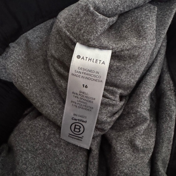 Athleta Chelsea Cargo Lined Utility Pants Black size 16 NWOT - Picture 12 of 12